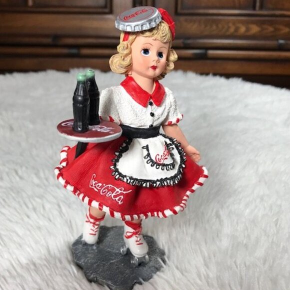 Vintage Coca-Cola x Madame Alexander "Doll Face" Carhop Figurine - Picture 4 of 10